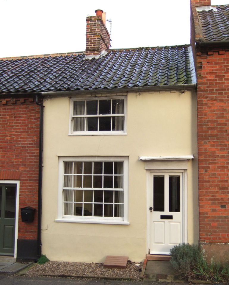 This house used to be a second Wangford sweet shop at one
time